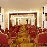 Green Rose Hotel